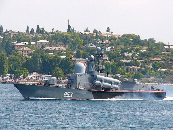 Большой ракетный катер Р-239 "Набережные Челны"